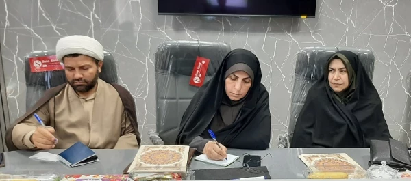 نشست هم اندیشی اساتید و کارکنان مرکز زینب کبری(س) با سرپرست دانشگاه فرهنگیان لرستان  2