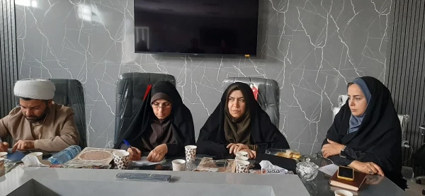 نشست هم اندیشی اساتید و کارکنان مرکز زینب کبری(س) با سرپرست دانشگاه فرهنگیان لرستان  3