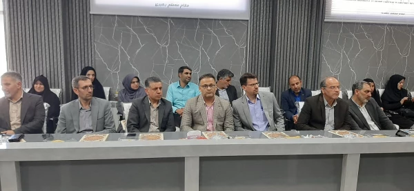 نشست هم اندیشی اساتید و کارکنان مرکز زینب کبری(س) با سرپرست دانشگاه فرهنگیان لرستان  3