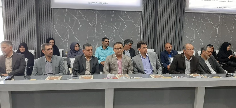 نشست هم اندیشی اساتید و کارکنان مرکز زینب کبری(س) با سرپرست دانشگاه فرهنگیان لرستان  3