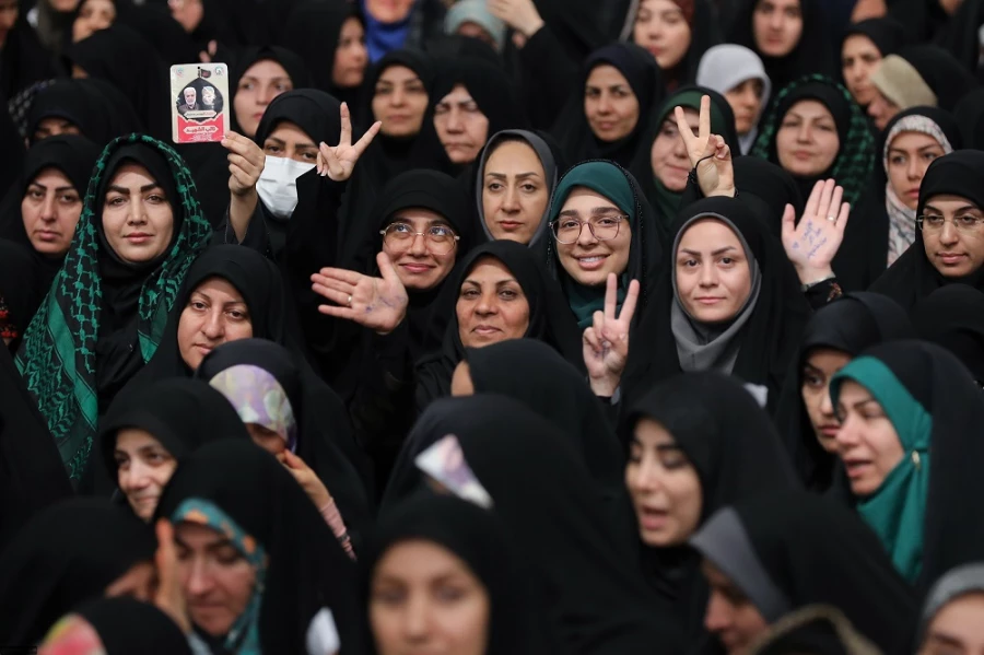 مرکز ثقلِ نظام تعلیم و تربیت، همچنان مهم ترین تاکیدِ رهبر حکیم انقلاب 5