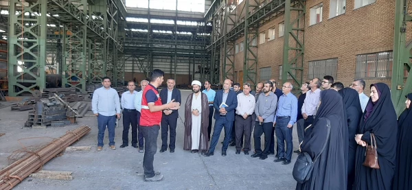 بازدید کارکنان دانشگاه فرهنگیان لرستان از کارخانه ماشین سازی لرستان 2