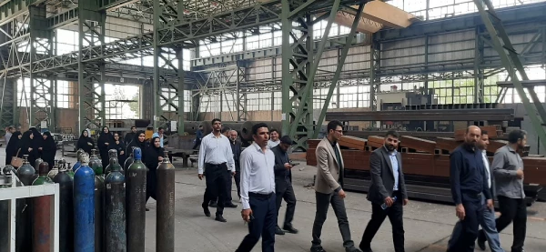 بازدید کارکنان دانشگاه فرهنگیان لرستان از کارخانه ماشین سازی لرستان 4