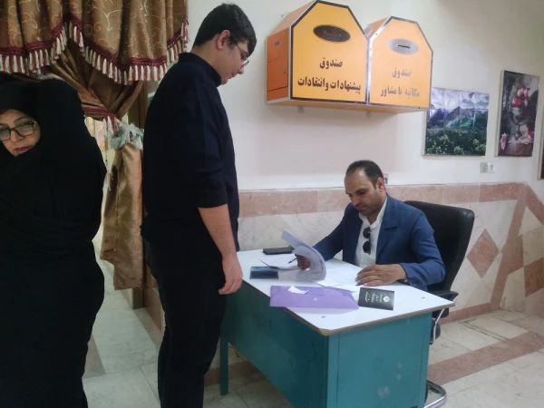 بازدید سرپرست دانشگاه فرهنگیان لرستان از روند معاینات پزشکی داوطلبان ورودی ۱۴۰۴ 4