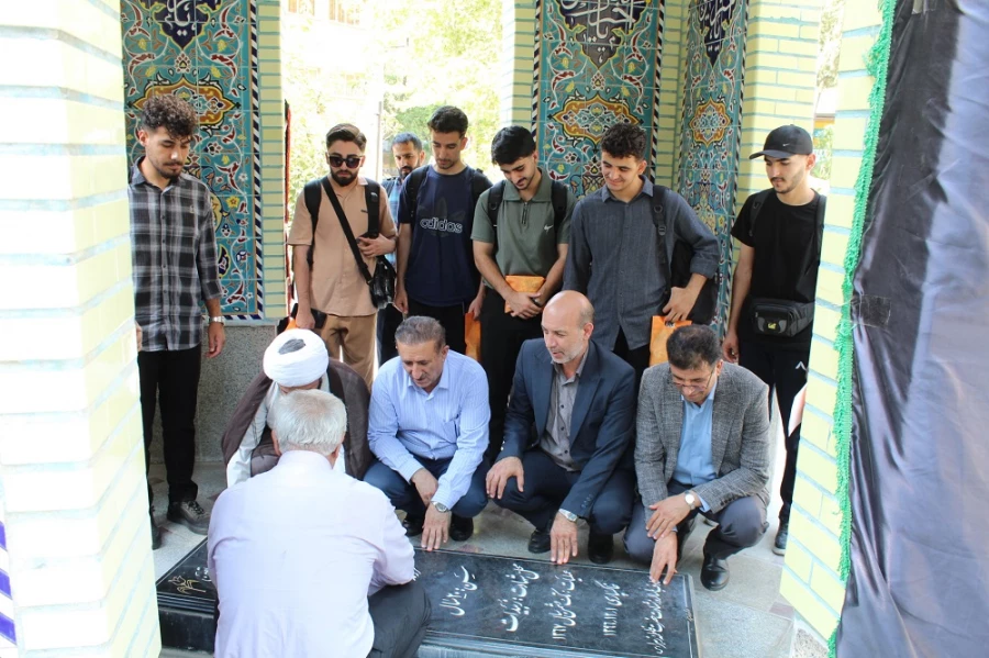 مراسم بدرقه کاروان پیاده روی اربعین حسینی دانشگاه فرهنگیان لرستان 5