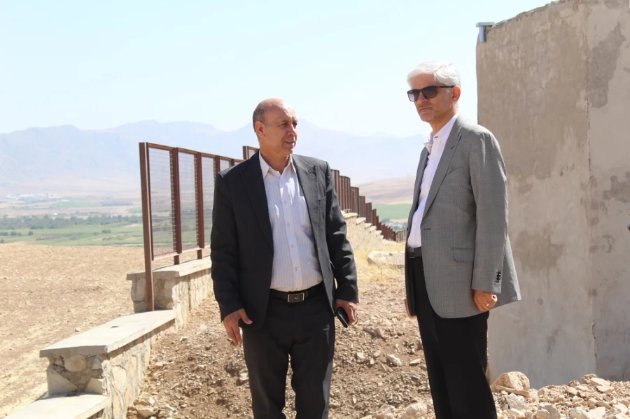 بازدید مسئولان استانی از زمین پیشنهادی طرح جامع دانشگاه فرهنگیان لرستان 3
