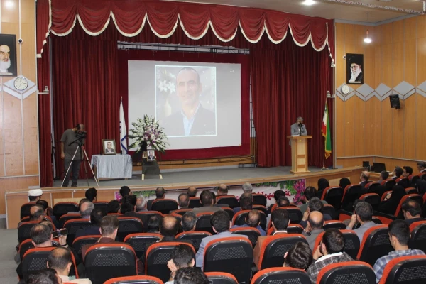 مراسم نکوداشت یاد و خاطره زنده یاد دکتر اسفندیار سپهوند در دانشگاه فرهنگیان لرستان برگزار شد: 8