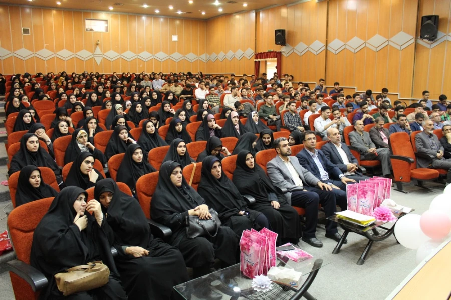 آیین استقبال از نودانشجومعلمان ورودی ۱۴۰۴ در دانشگاه فرهنگیان لرستان  3