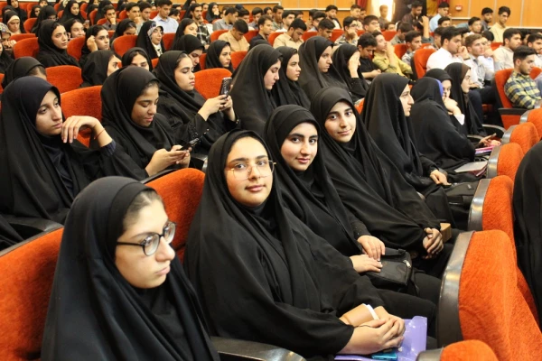 آیین استقبال از نودانشجومعلمان ورودی ۱۴۰۴ در دانشگاه فرهنگیان لرستان  12