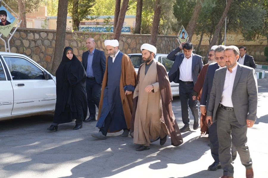 نشست بصیرتی «نسل جوان، پرچمدار استکبارستیزی» در دانشگاه فرهنگیان لرستان 4