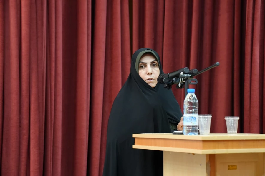 نشست بصیرتی «نسل جوان، پرچمدار استکبارستیزی» در دانشگاه فرهنگیان لرستان 9