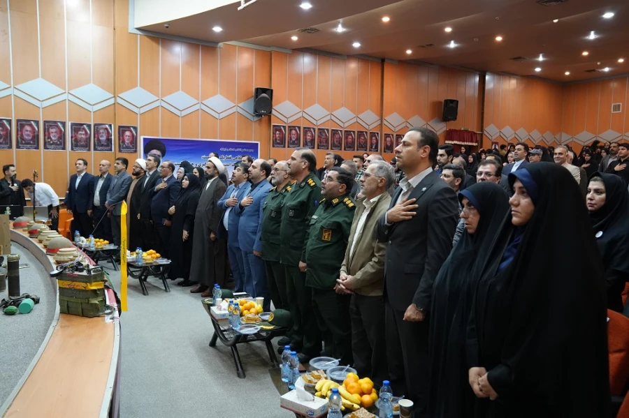 مکتب امام حسین (ع) پیام آور وحدت، ایثار و آزادگی است 3