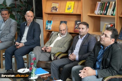 به مناسبت هفته کتاب و کتابخوانی انجام شد:

 برگزاری پویش کتاب و کتابخوانی در پردیس علامه طباطبایی لرستان