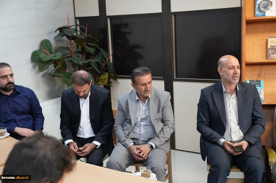  برگزاری پویش کتاب و کتابخوانی در پردیس علامه طباطبایی لرستان 3