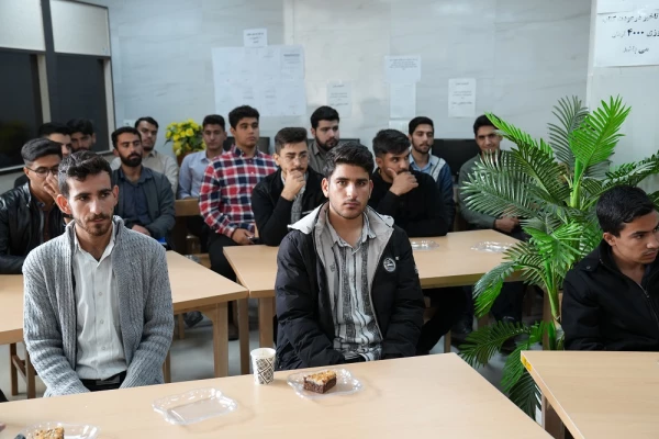  برگزاری پویش کتاب و کتابخوانی در پردیس علامه طباطبایی لرستان 4