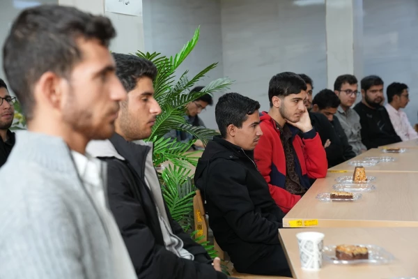  برگزاری پویش کتاب و کتابخوانی در پردیس علامه طباطبایی لرستان 6