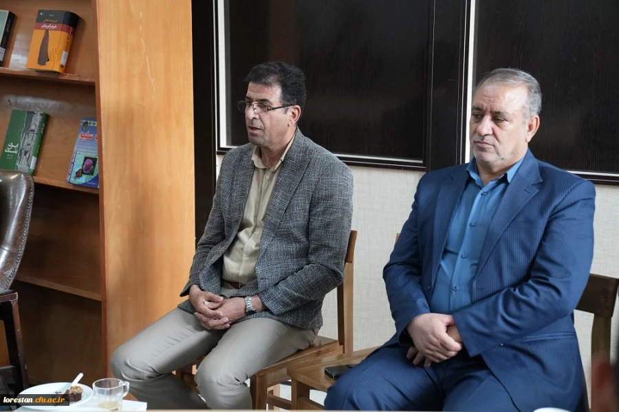  برگزاری پویش کتاب و کتابخوانی در پردیس علامه طباطبایی لرستان 8