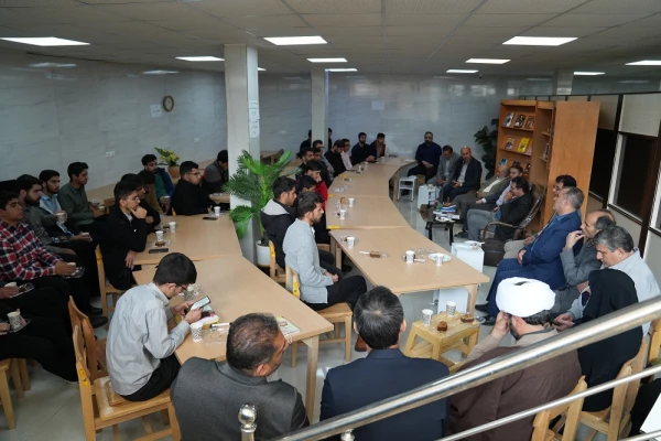  برگزاری پویش کتاب و کتابخوانی در پردیس علامه طباطبایی لرستان 10