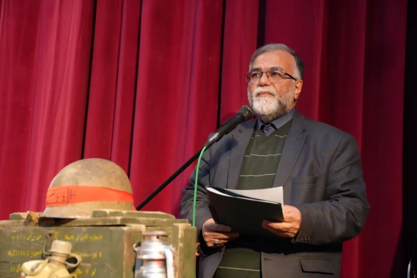 معلمانی که از شهدا الگو بگیرند، جامعه ای با کرامت می سازند 2