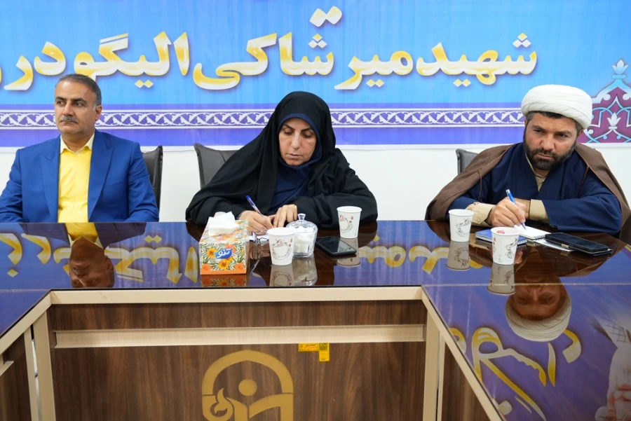 نشست صمیمی اعضای هیئت علمی مرکز شهید میرشاکی الیگودرز با مسئولان استانی دانشگاه فرهنگیان لرستان 3