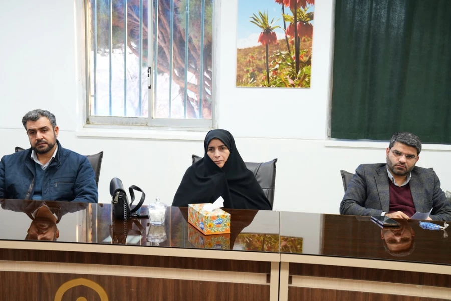 نشست صمیمی اعضای هیئت علمی مرکز شهید میرشاکی الیگودرز با مسئولان استانی دانشگاه فرهنگیان لرستان 5