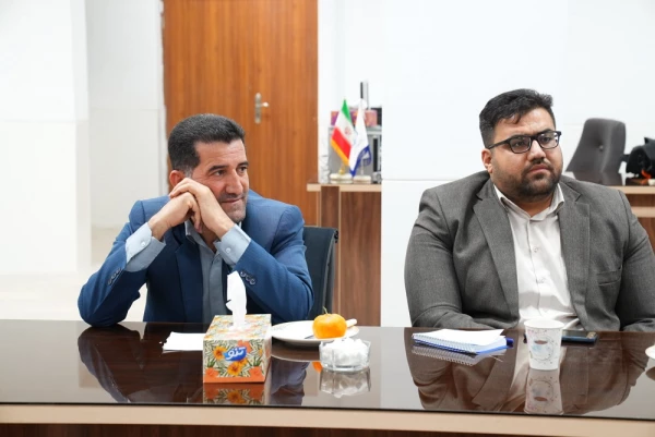 نشست صمیمی اعضای هیئت علمی مرکز شهید میرشاکی الیگودرز با مسئولان استانی دانشگاه فرهنگیان لرستان 9