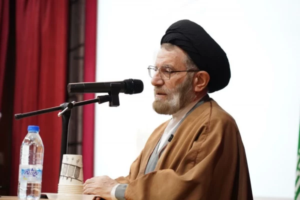 نشست وحدت حوزه و دانشگاه با حضور نماینده ولی فقیه در لرستان و رئیس دانشگاه آزاد اسلامی کشور در دانشگاه فرهنگیان لرستان برگزار شد 2