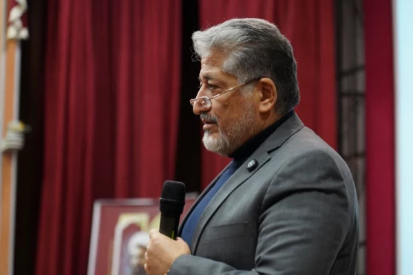 نشست وحدت حوزه و دانشگاه با حضور نماینده ولی فقیه در لرستان و رئیس دانشگاه آزاد اسلامی کشور در دانشگاه فرهنگیان لرستان برگزار شد 2