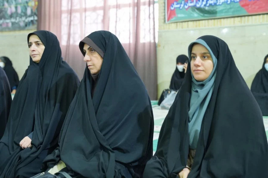 حضور مسئولان دانشگاه فرهنگیان لرستان در مراسم گرامی داشت ۹ دی در مصلای الغدیر خرم آباد 6