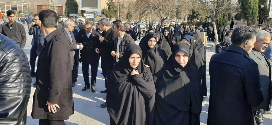 حضور کارکنان دانشگاه فرهنگیان لرستان در محکومیت اغتشاشات اخیر  4