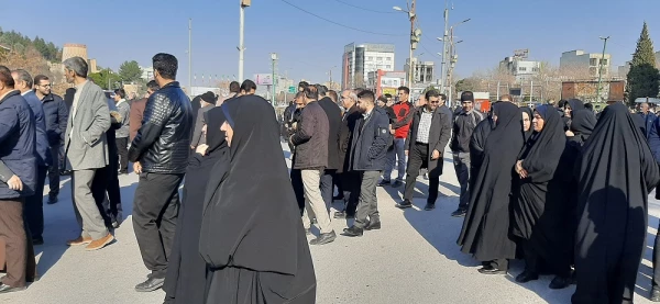 حضور کارکنان دانشگاه فرهنگیان لرستان در محکومیت اغتشاشات اخیر  5