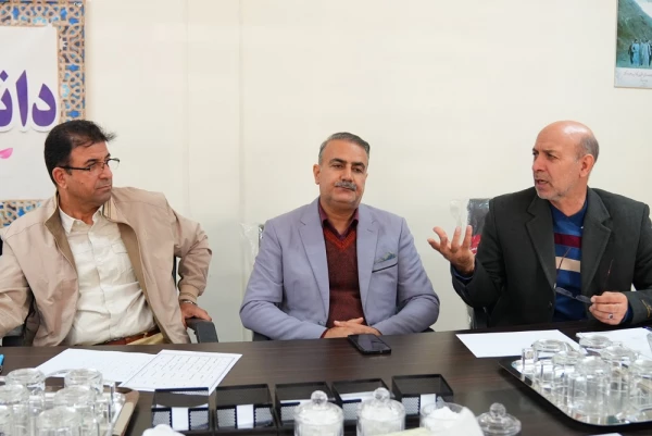 برگزاری جلسه شورای فرهنگی و کمیته تغذیه دانشگاه فرهنگیان لرستان  4