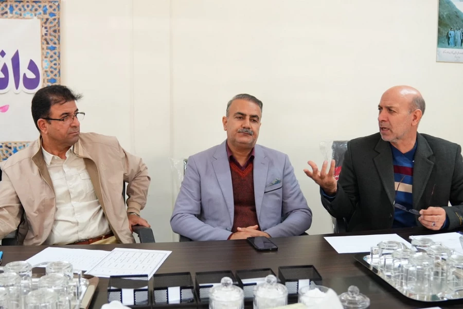 برگزاری جلسه شورای فرهنگی و کمیته تغذیه دانشگاه فرهنگیان لرستان  4