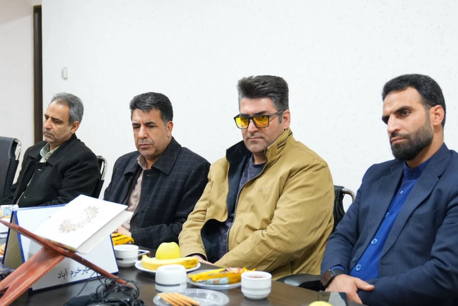 نشست هم اندیشی دانشگاه فرهنگیان لرستان با شورای شهر و شهرداری خرم آباد  4